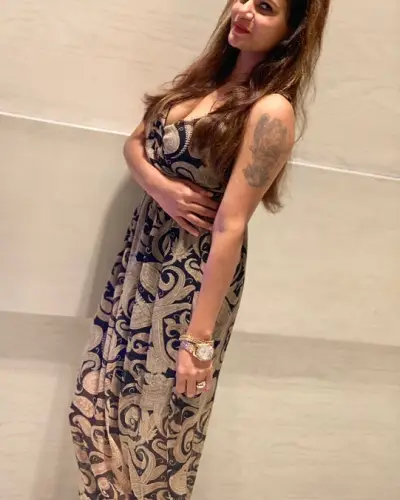 Balasinor Escort